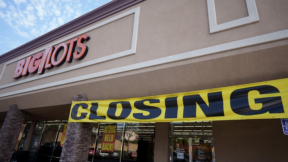 Big Lots with store closing sign in Los Angeles